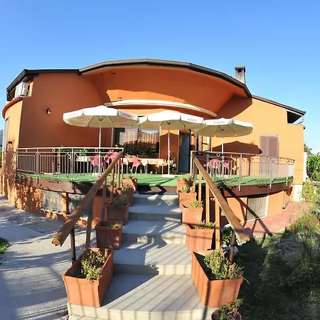 Bed & Breakfast La Cascina